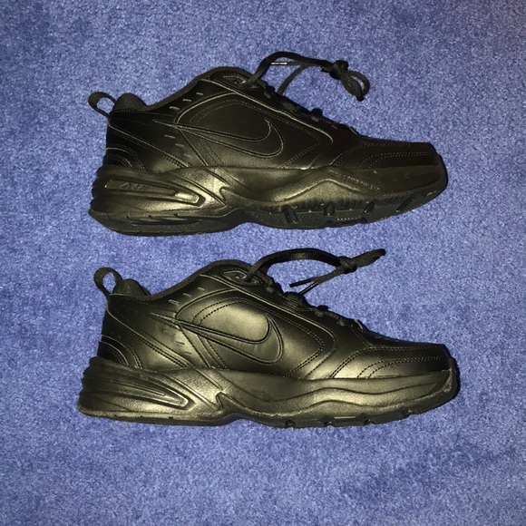 Nike black shoes - Picture 10 of 10